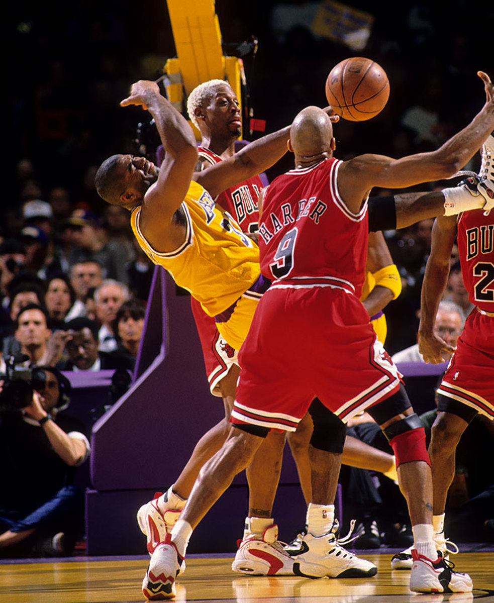 1996-0202-Dennis-Rodman-Magic-Johnson-080060158.jpg
